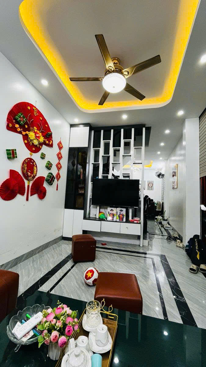 Phân khúc 7 tỷ - Có nhà Khương Trung 45m2 - Bagac vào, thoáng, gần ô tô