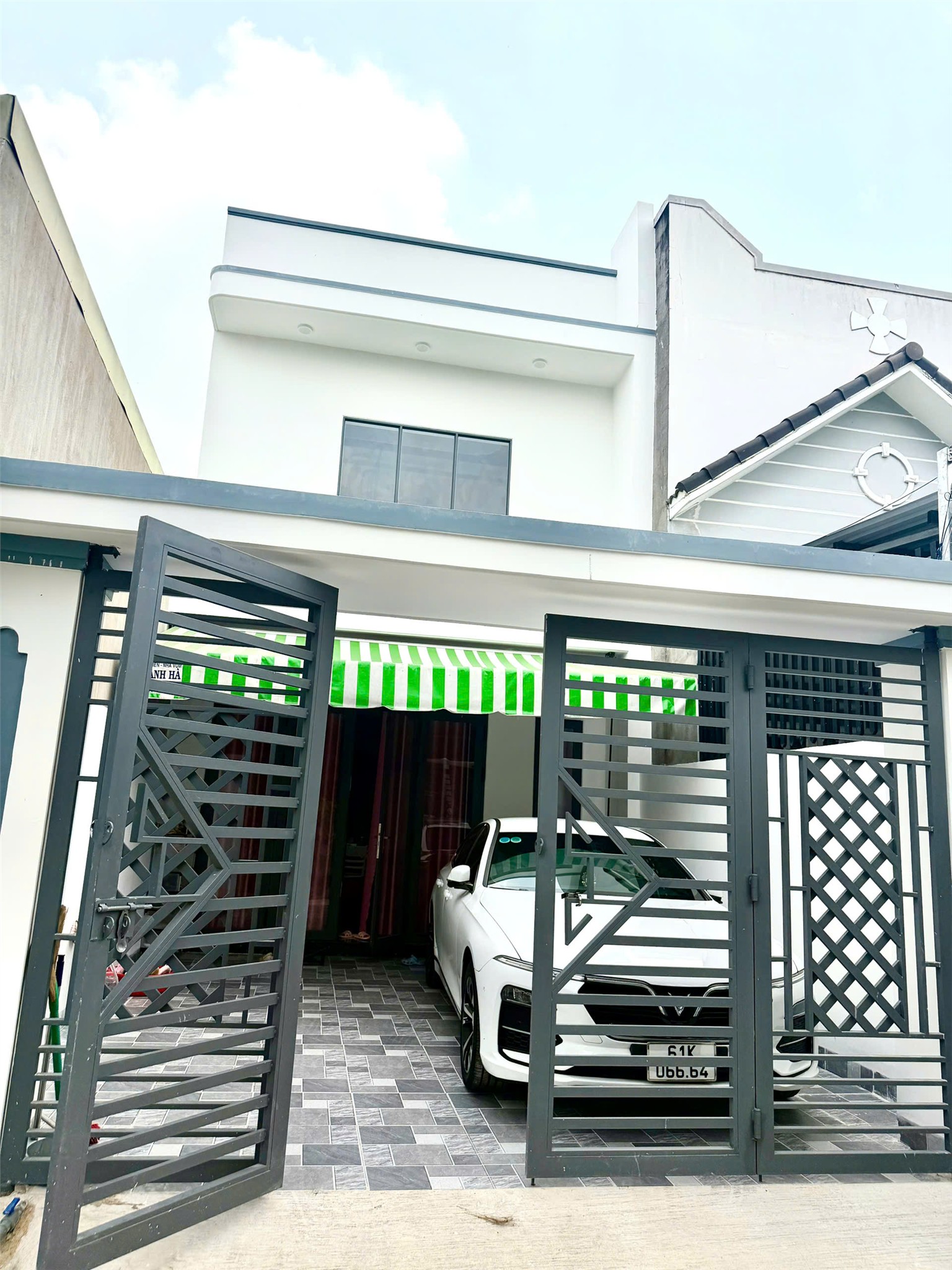 Định cư nước ngoài cần bán nhà đẹp mới xây Phường Hòa Lợi, Thị xã Bến Cát, Bình Dương