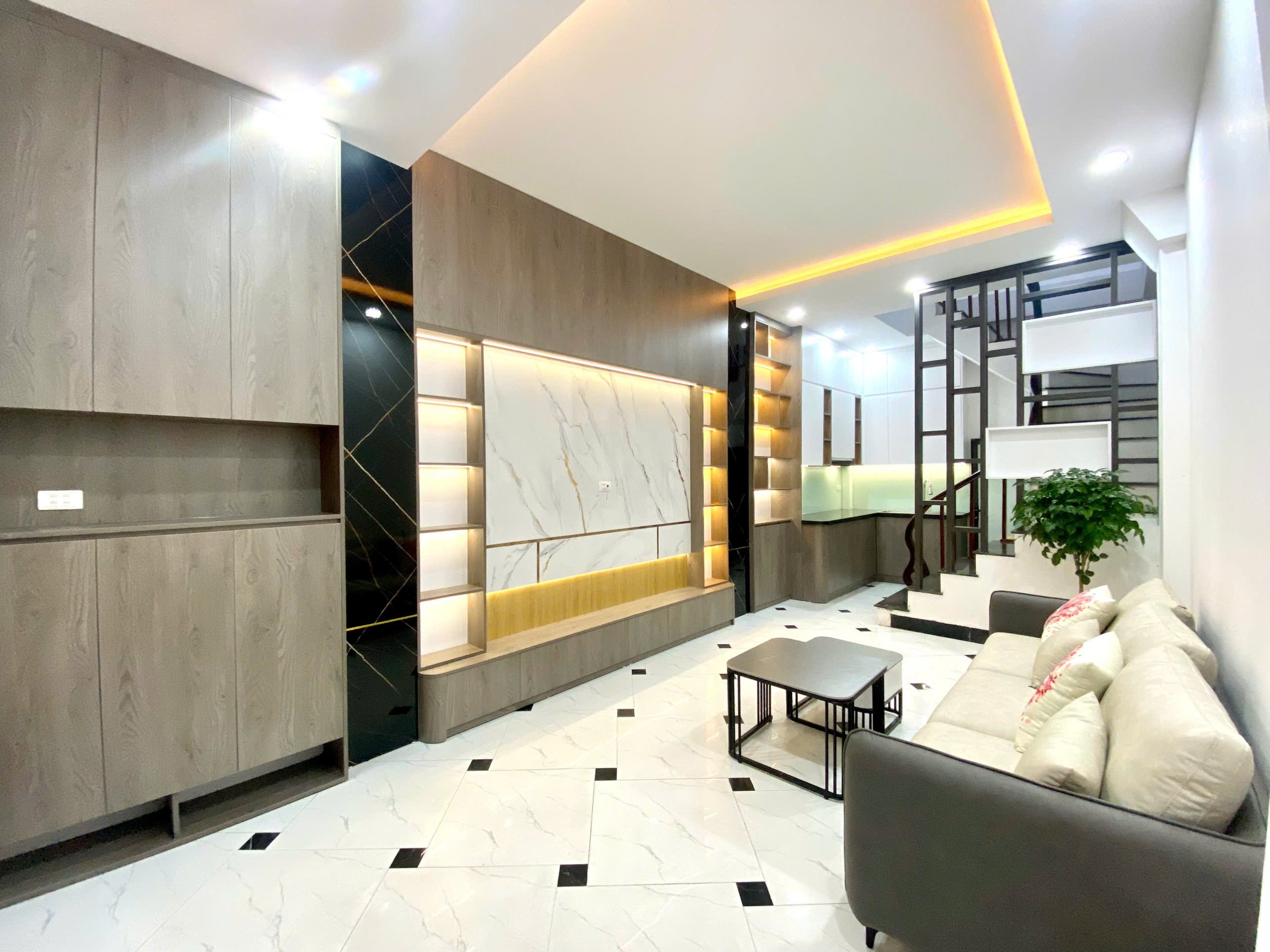 DUY NHẤT 1 CĂN HOÀNG MAI - GIÁP NHỊ 36M 5 TẦNG 4 NGỦ FULL NỘI THẤT SÁCH VALI VỀ Ở Ô TÔ ĐỖ CỬA - NHỈNH 9 TỶ