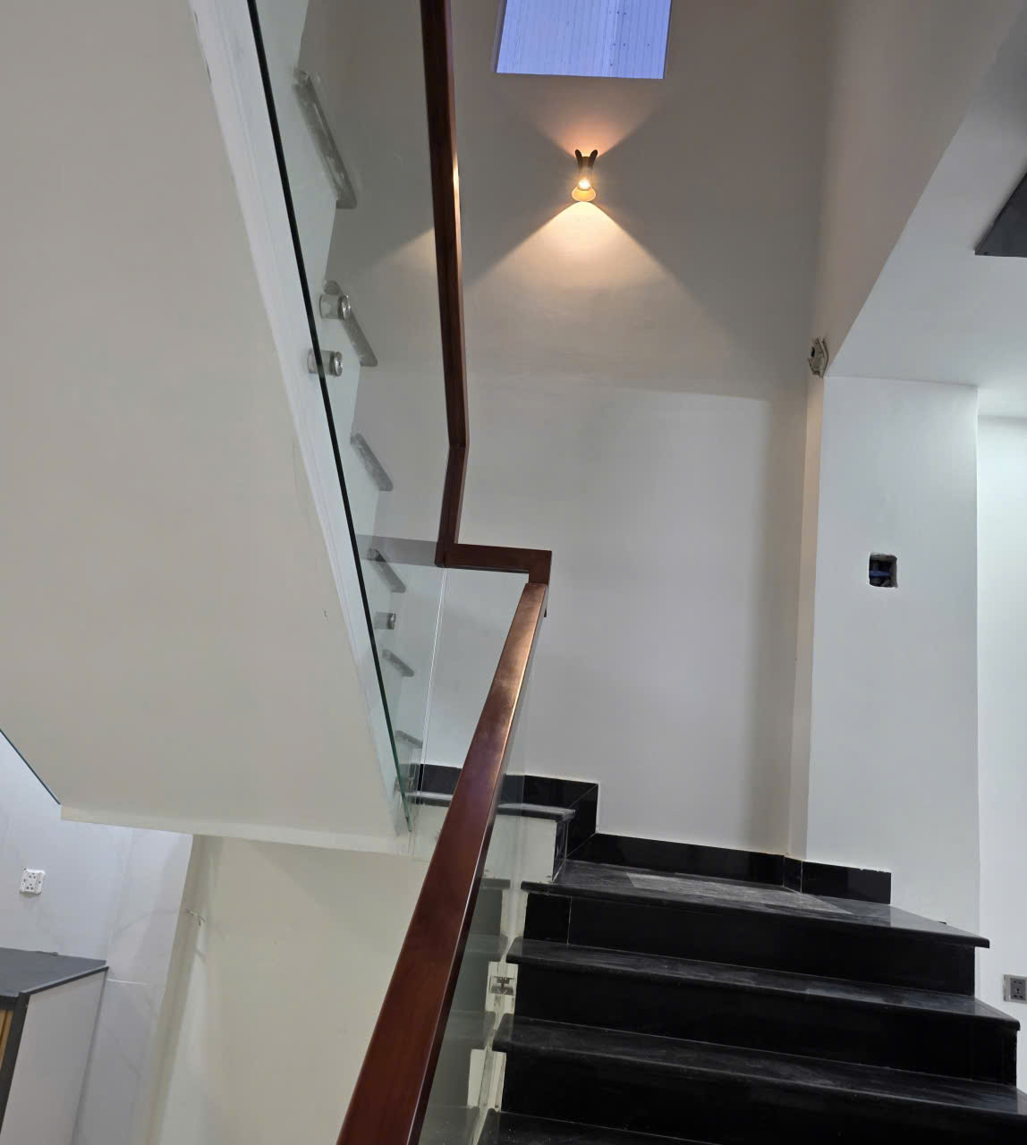 ♥ MT Bàu Mạc 18, gần Biển Nguyễn Tất Thành, 90m2, 3 tầng, 6.x tỷ