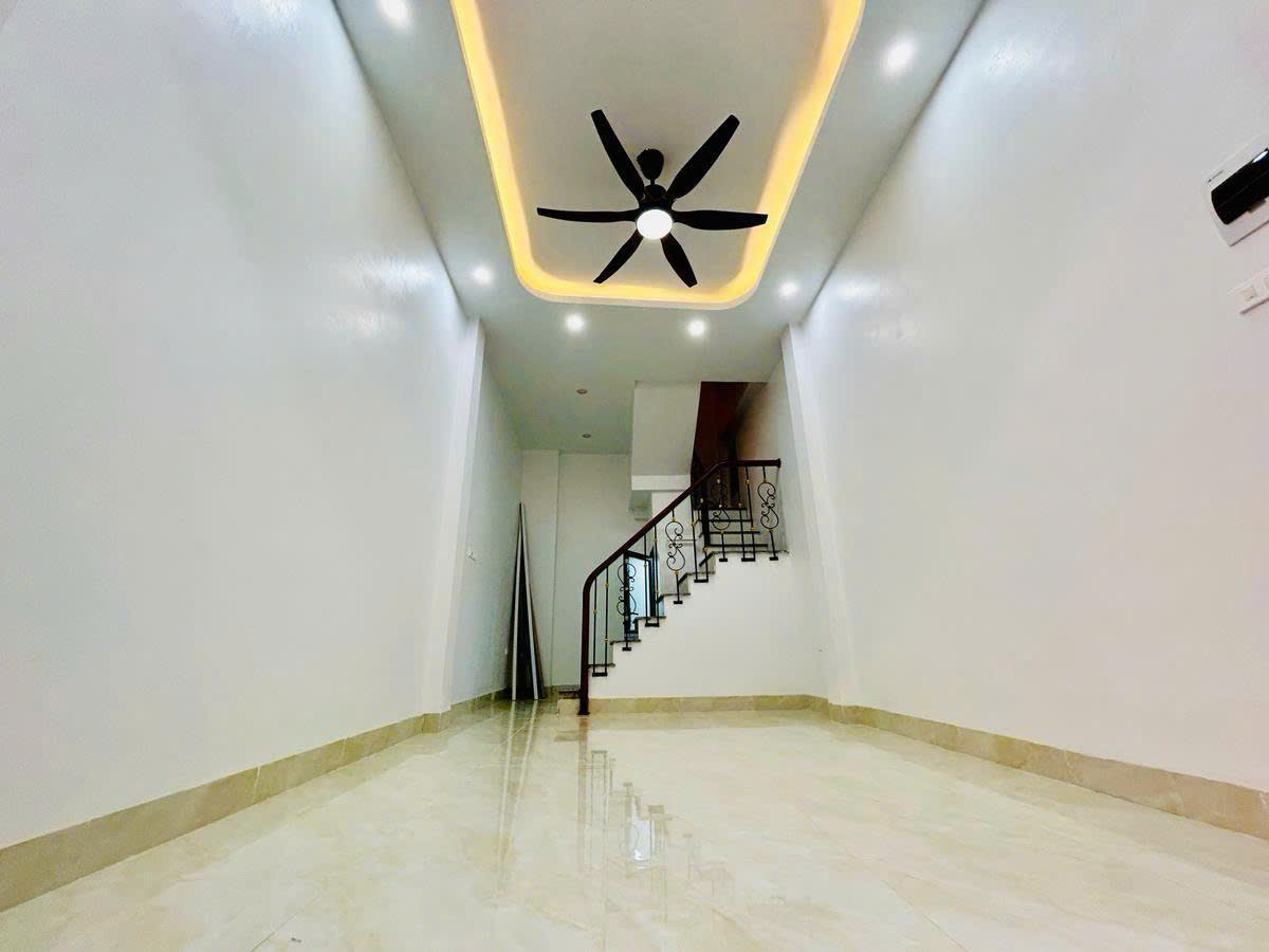Nhà mặt phố Chính Kinh - Nhỉnh 8 tỷ - 33m2 - Lô góc - Kinh doanh ngày đêm - Sổ vuông - Nhà mới vừa ở vừa kinh doanh hoặc cho thuê dòng tiền cực ngon