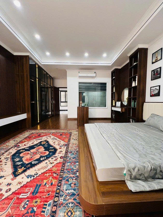 Cực đẹp phố Đê La Thành 60m2, 6T thang máy, MT5m giá 18 tỷ trung tâm Ba Đình
