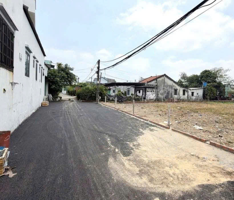 ĐẤT ĐẸP ĐƯỜNG CHÀ BÁ GẦN ĐẶNG THÚC VỊNH – NGANG 9,7M HIẾM – GIÁ TỐT