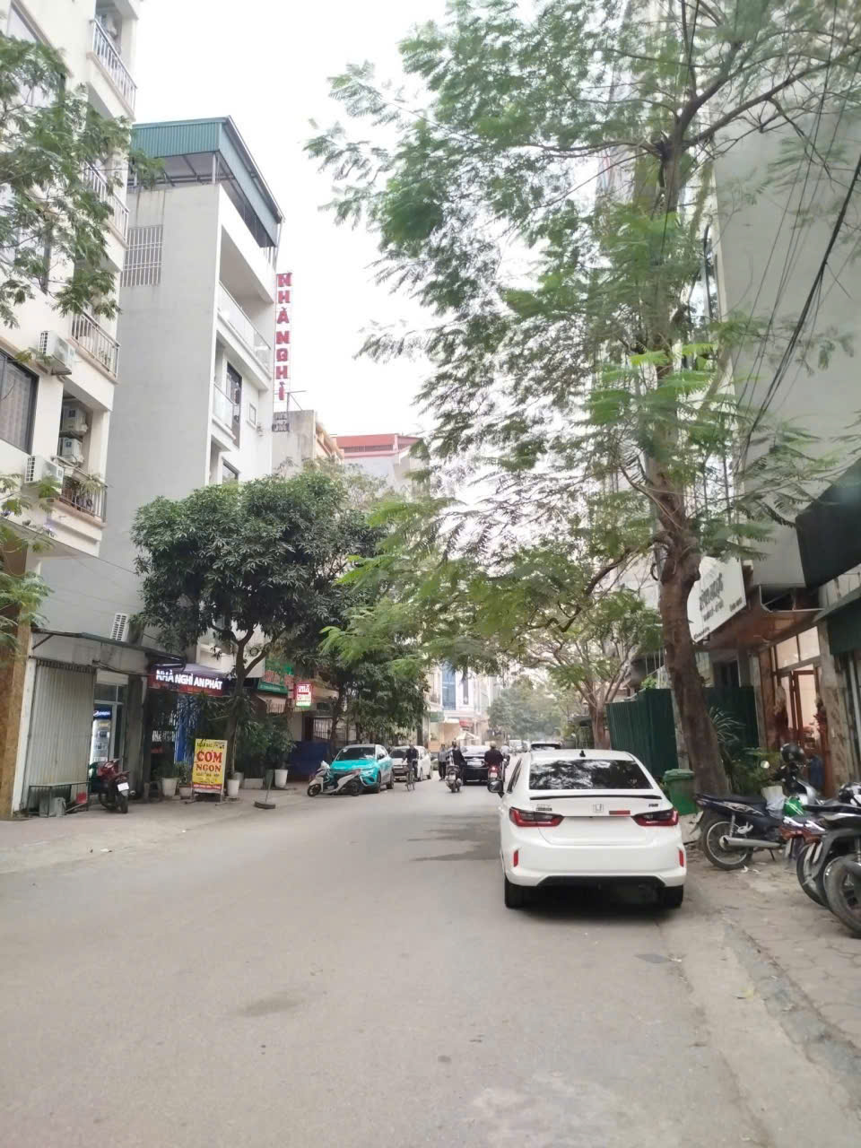 Giảm 2 tỷ Chính chủ cần bán gấp nhà khu Đấu giá Vạn Phúc