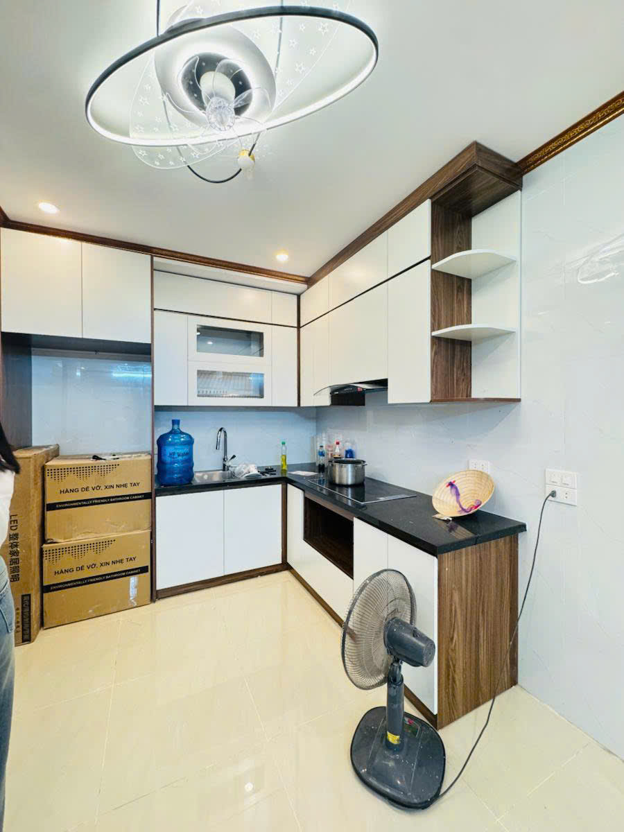 BÁN CĂN HỘ CAO CẤP ROYAL CITY | FULL NỘI THẤT | – TÒA R2B | 131M² | 4PN GIÁ 17.9 TỶ