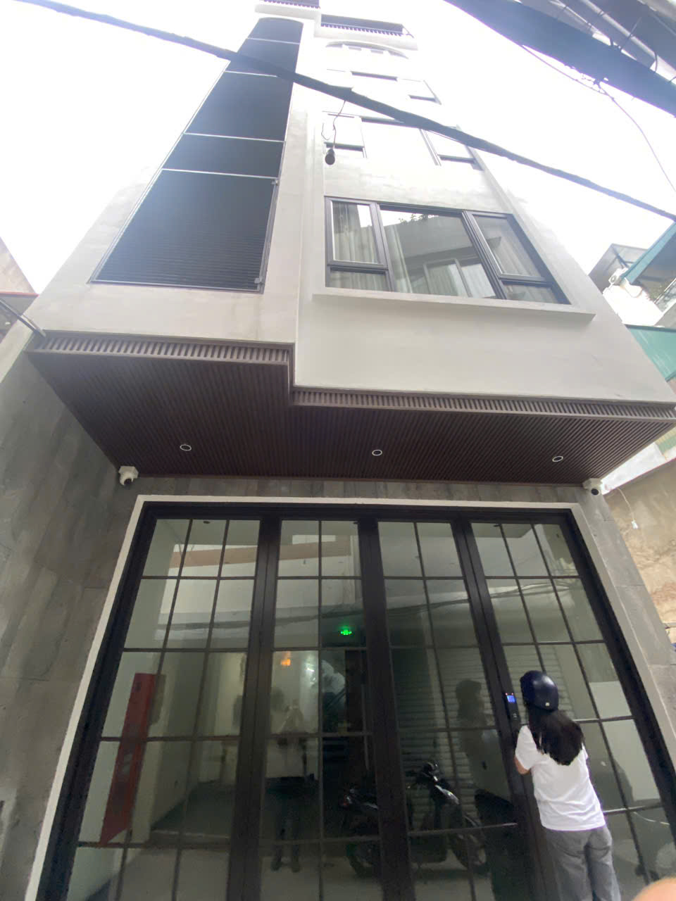 CHO THUÊ CĂN HỘ NGỌC THỤY – FULL NỘI THẤT