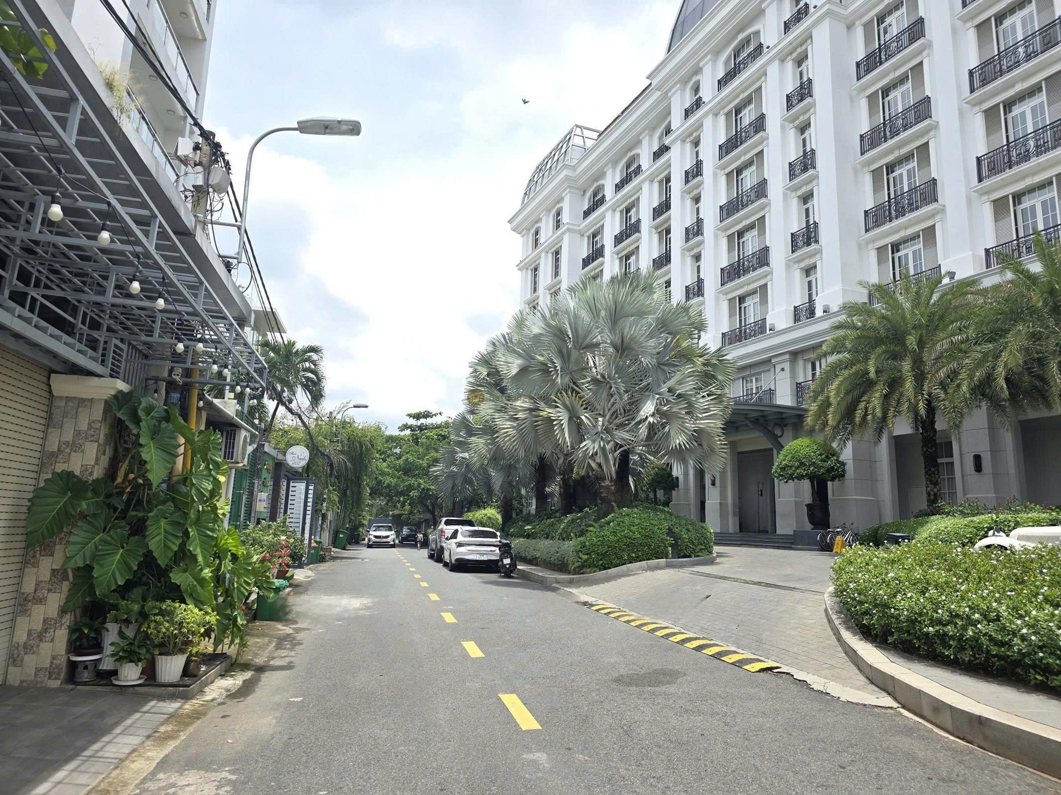 bán nhà MT đường số 10, An KhánhThe vista Quận 2 , DT105M2 - 19 TỶ