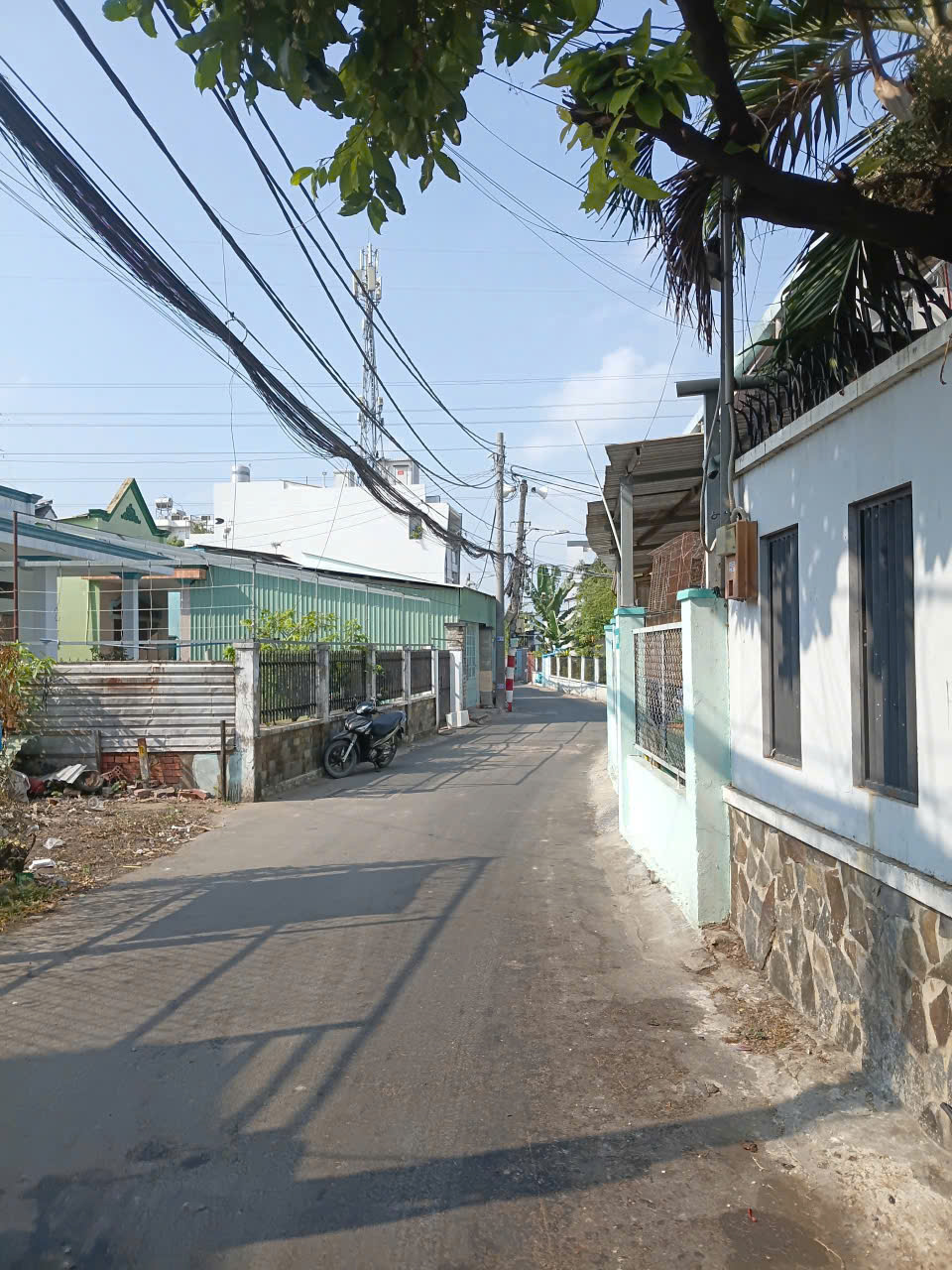 giá sieu hot chi : 26 tỷ. DT 560M2 . Ngay Đỗ Xuân Hợp . phuoc long a , q9 , hcm