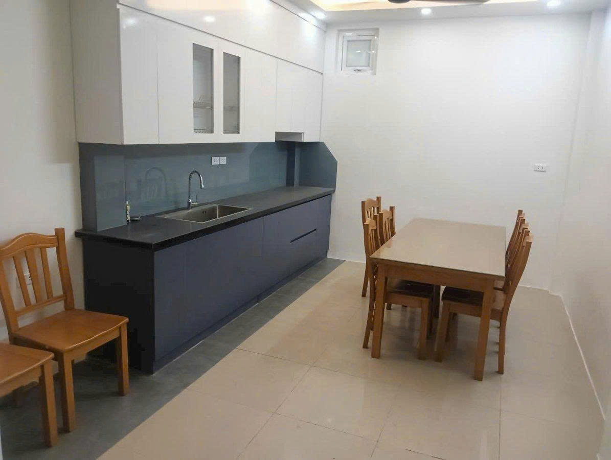 SIÊU PHẨM NHÀ Ở PHẠM VĂN ĐỒNG - BẮC TỪ LIÊM 5 TẦNG, 40M2, 5 NGỦ, NHỈNH 8 TỶ Ô TÔ ĐỖ CỔNG