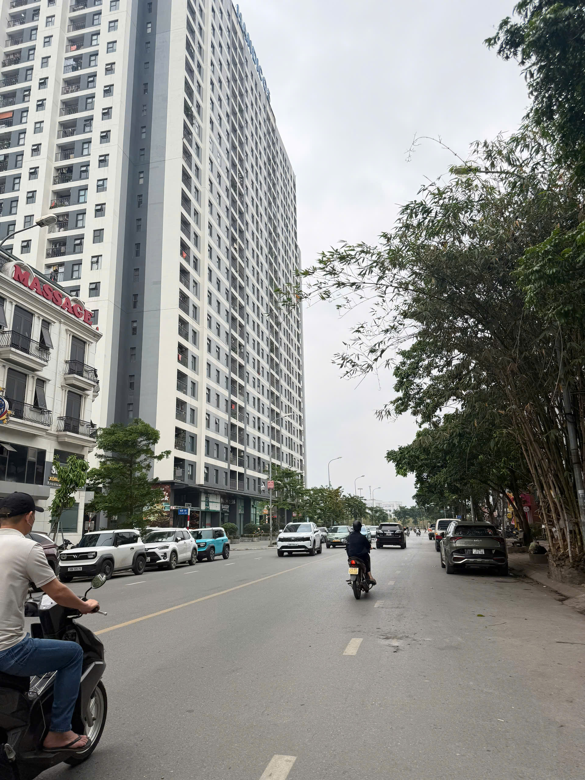 BlueStar Trâu Quỳ Gia Lâm – full đồ - tầng trung - căn đẹp.