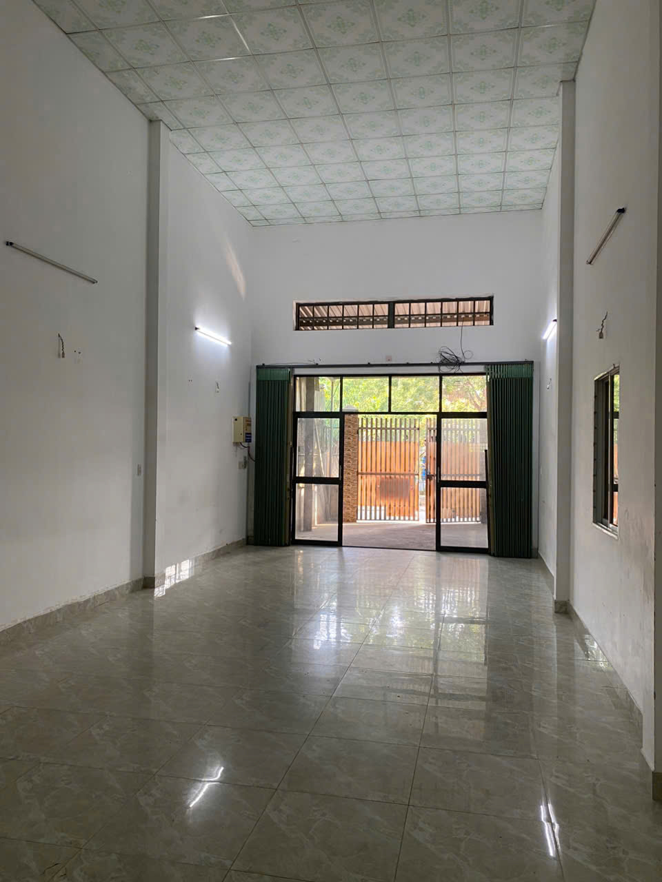 CHO THUÊ NHÀ XƯỞNG QUẬN 12 , TRUNG MỸ TÂY , 150M², XE TẢI VÀO TẬN NƠI
