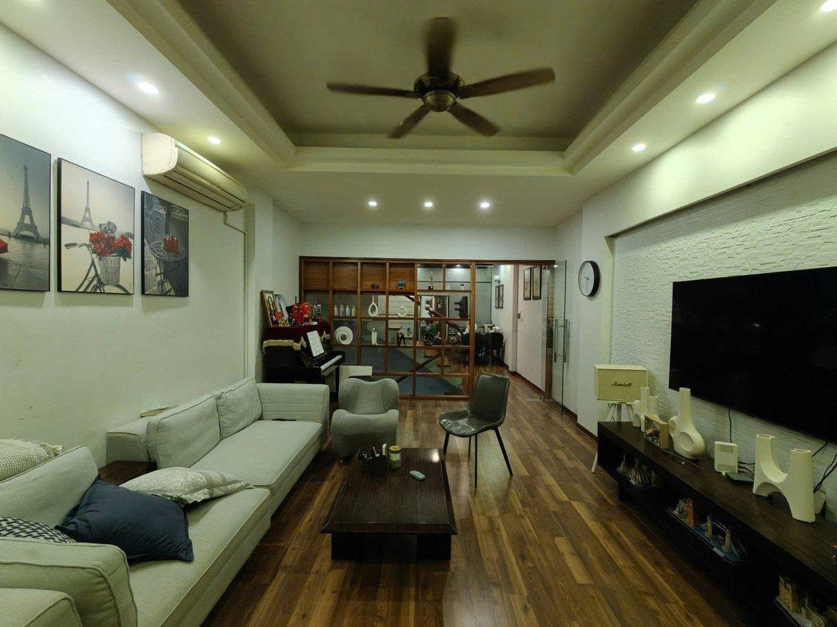 Phố Trần Quang Diệu 53m2, 5T, MT4.2m Gara ô tô cạnh Hồ Hoàng Cầu VIP Đống Đa