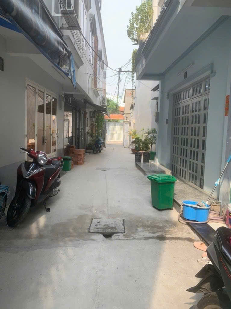 7.5 TỶ – NHÀ HẺM THÔNG QUA HẺM 308 HUỲNH TẤN PHÁT