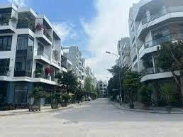 CHO THUÊ NHÀ 4 TẦNG XÂY THÔ – GIÁ TỐT – MB 2125 GĐ2 - TP THANH HÓA