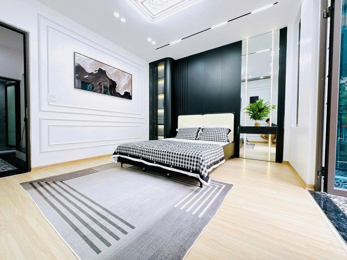 Đẹp phố Hoàng Văn Thái 48m2, 5T, MT4.3m ô tô đỗ cổng tặng ful đồ hiếm Thanh Xuân