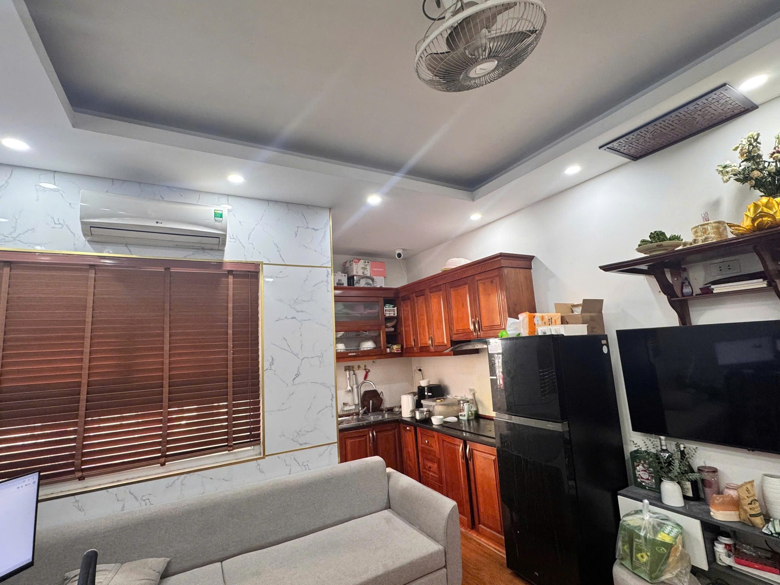 Chính chủ cho thuê căn góc 2PN – 2WC tầng trung CT12C Kim Văn Lũ, Đại Kim, Hoàng Mai, HN - giá 8tr/ tháng