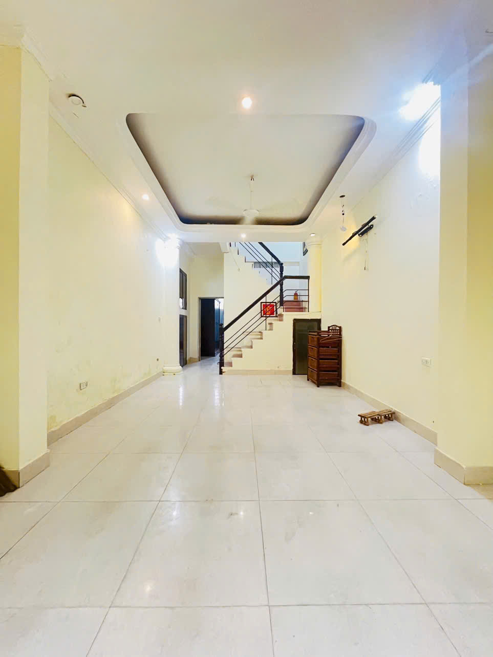 CHO THUÊ KIM NGƯU, NHÀ ĐẸP SÁT Ô TÔ, 63M 4T, 4 NGỦ 14TR 0903258273
