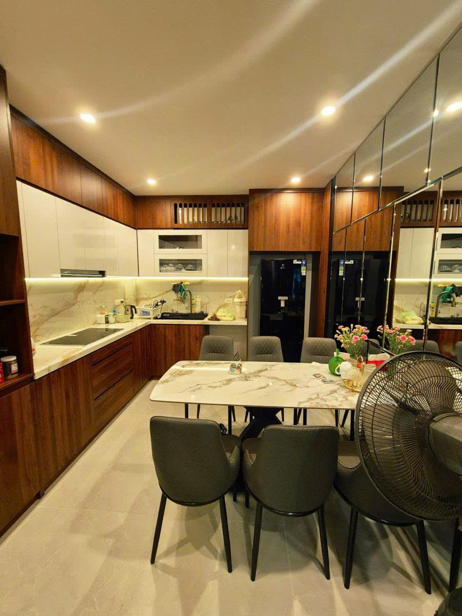 BÁN NHÀ MẶT PHỐ TÂY SƠN | LÔ GÓC | 50M² 5 TẦNG MT ~17M | GIÁ 30 TỶ – ĐỐNG ĐA