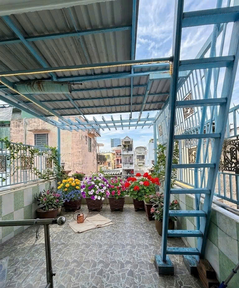 Bán nhà Võ Văn Tần - QUẬN 3 - 3.7 x 12m (44 m2) - 5 tầng - 8 tỷ