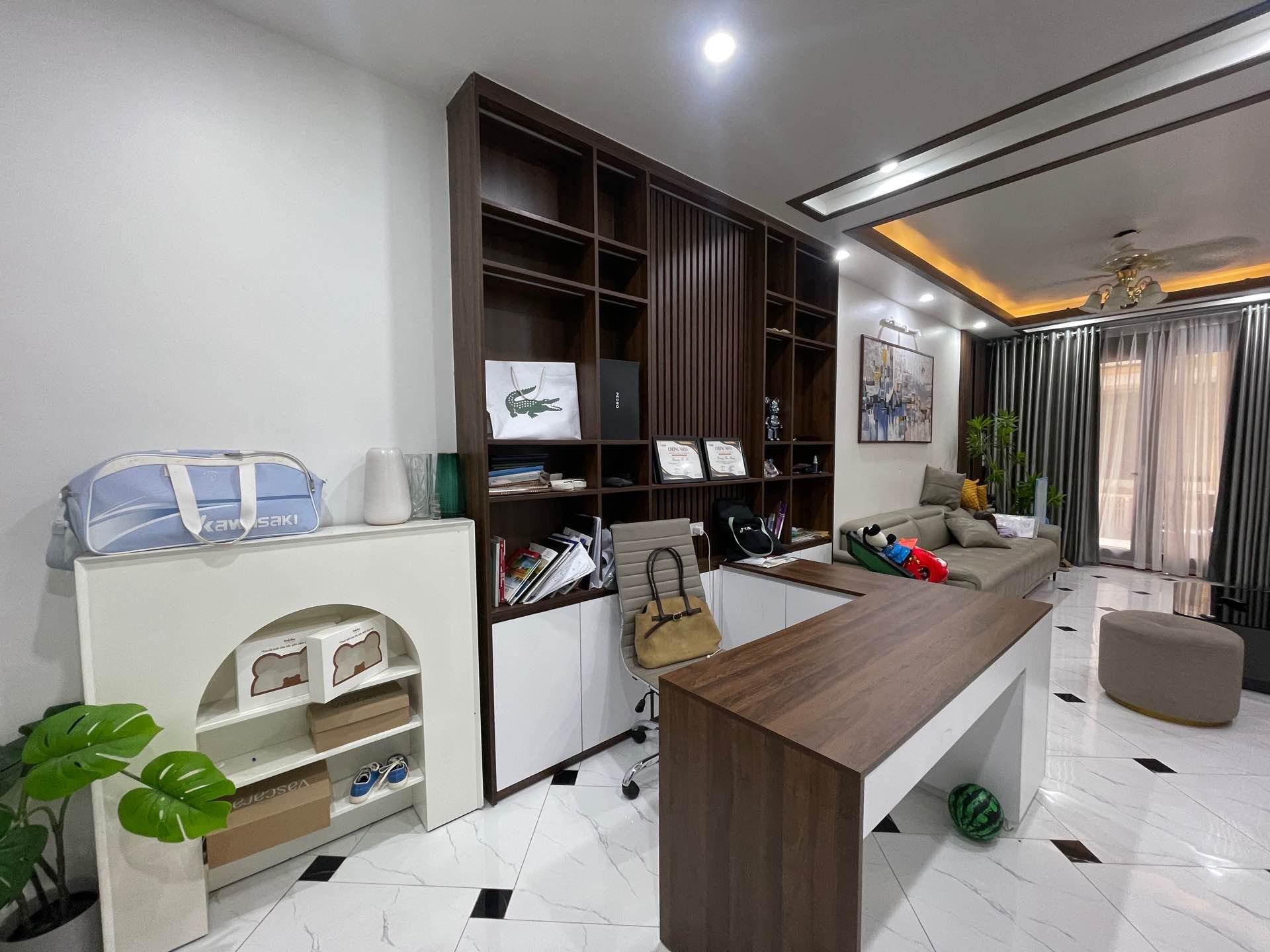 Bán Nhà Cổ Nhuế 43m2 - 6 tầng– Lô Góc – Thang Máy – MT 4m - Giá nhỉnh 11 tỷ
