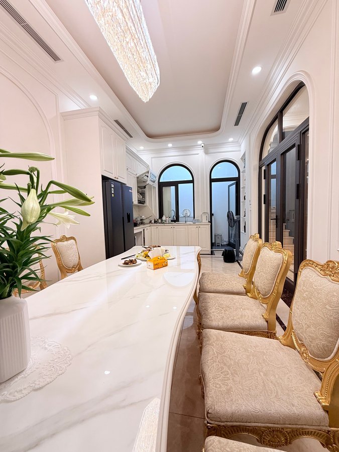 Bán Nhà Lưu Hữu Phước. Nam Từ Liêm. Thang Máy. Ô Tô. Vỉa Hè. DT 98m2. MT 7.8m. Giá 52.5 Tỷ.