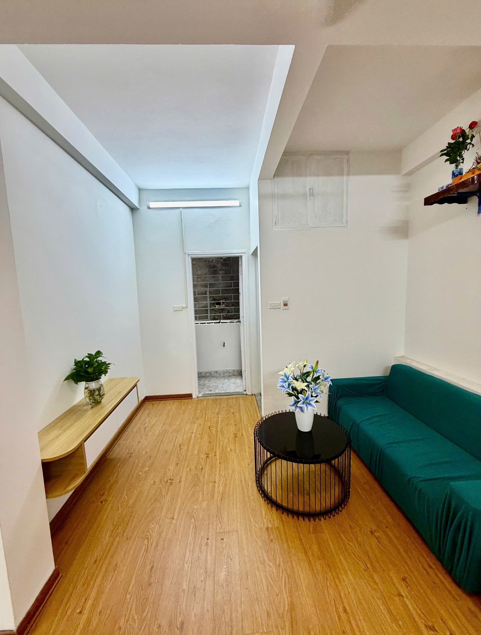 Bán chung cư mini sổ đỏ riêng cất két, nhà đẹp đủ nội thất, 2 phóng ngủ, thoáng