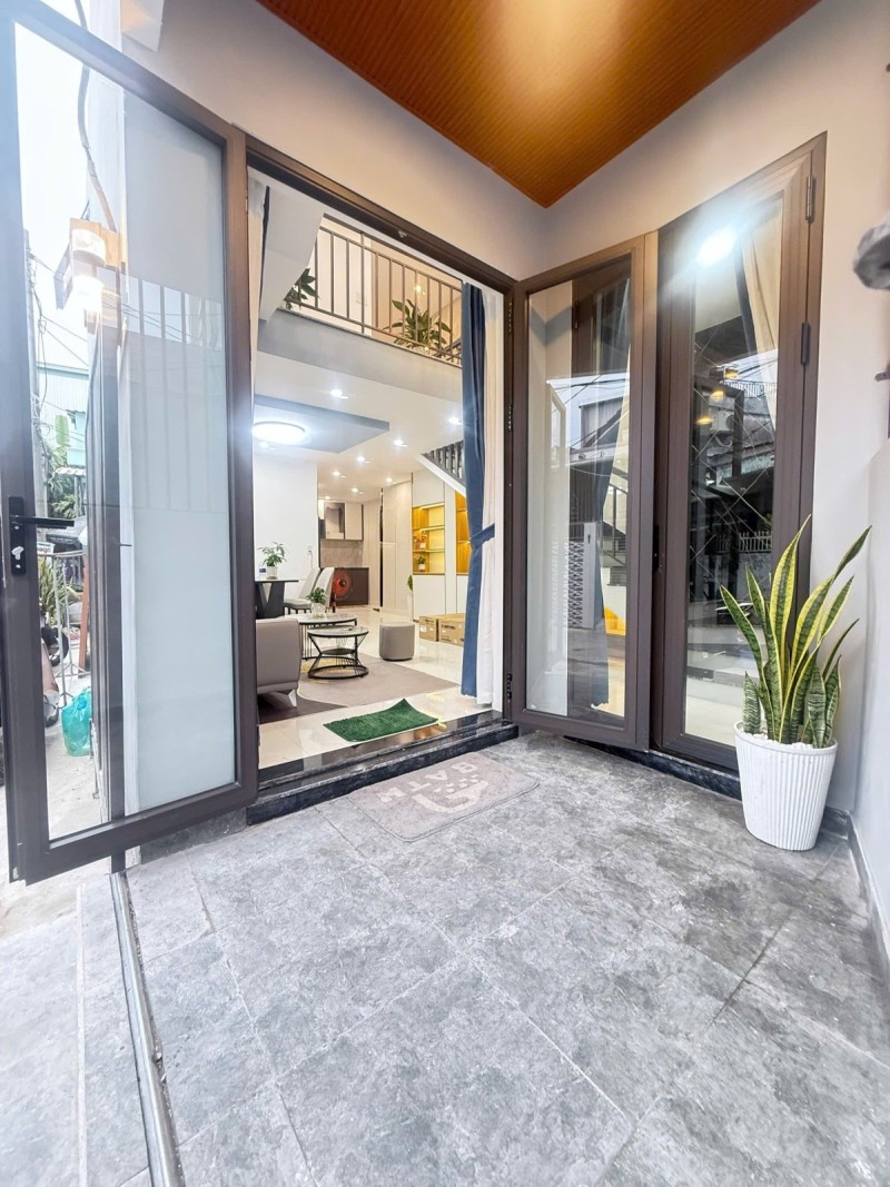 Bán Nhà Trưng Nữ Vương 49m2 Giá 3.75 Tỷ Góc 3 Mặt Thoáng Full Nội Thất