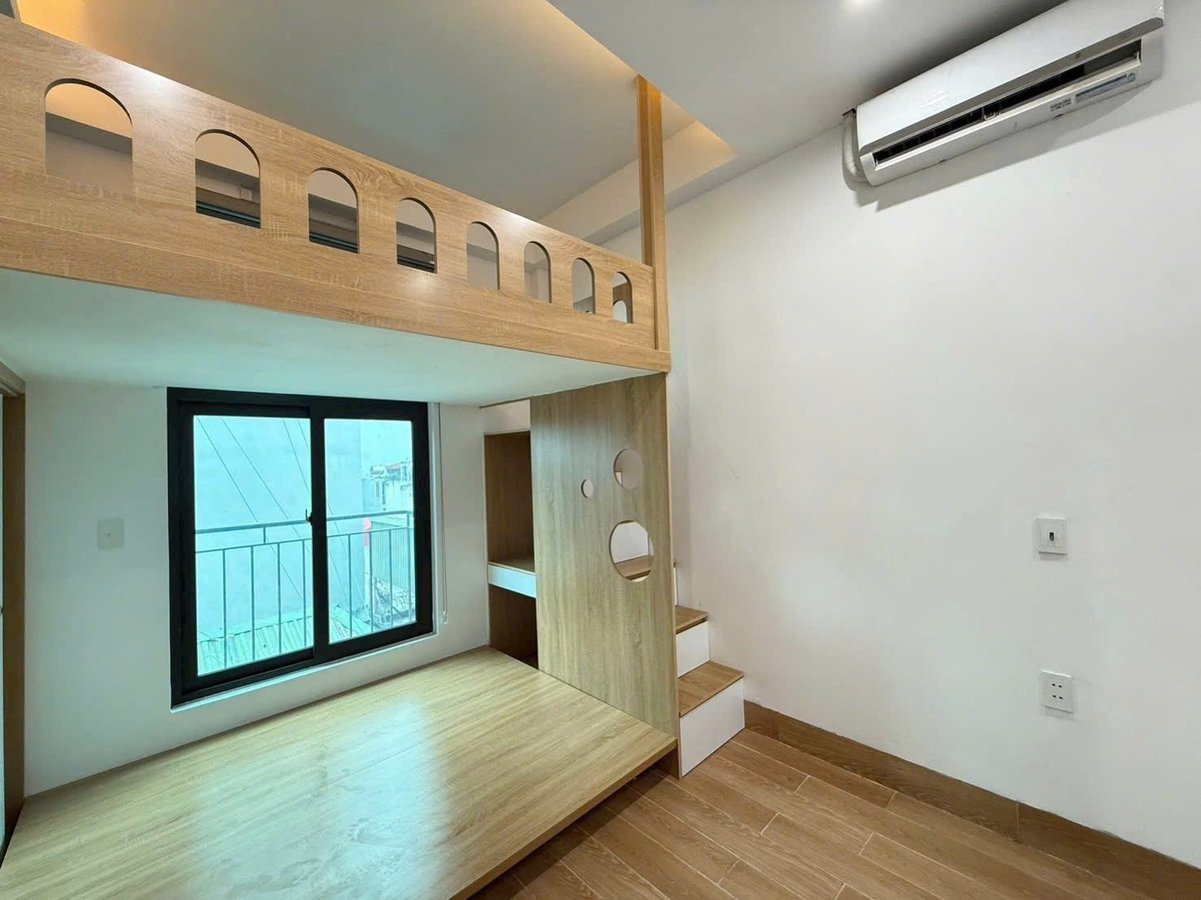 Bán Nhà Hào Nam. Đống Đa. 6 Tầng Thang Máy. DT 62m2. MT 6.8m. Giá 15.1 Tỷ.