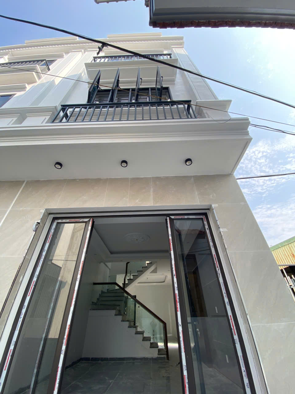 NHÀ 3 TẦNG LÔ GÓC – HẠ ĐOẠN, ĐÔNG HẢI 2