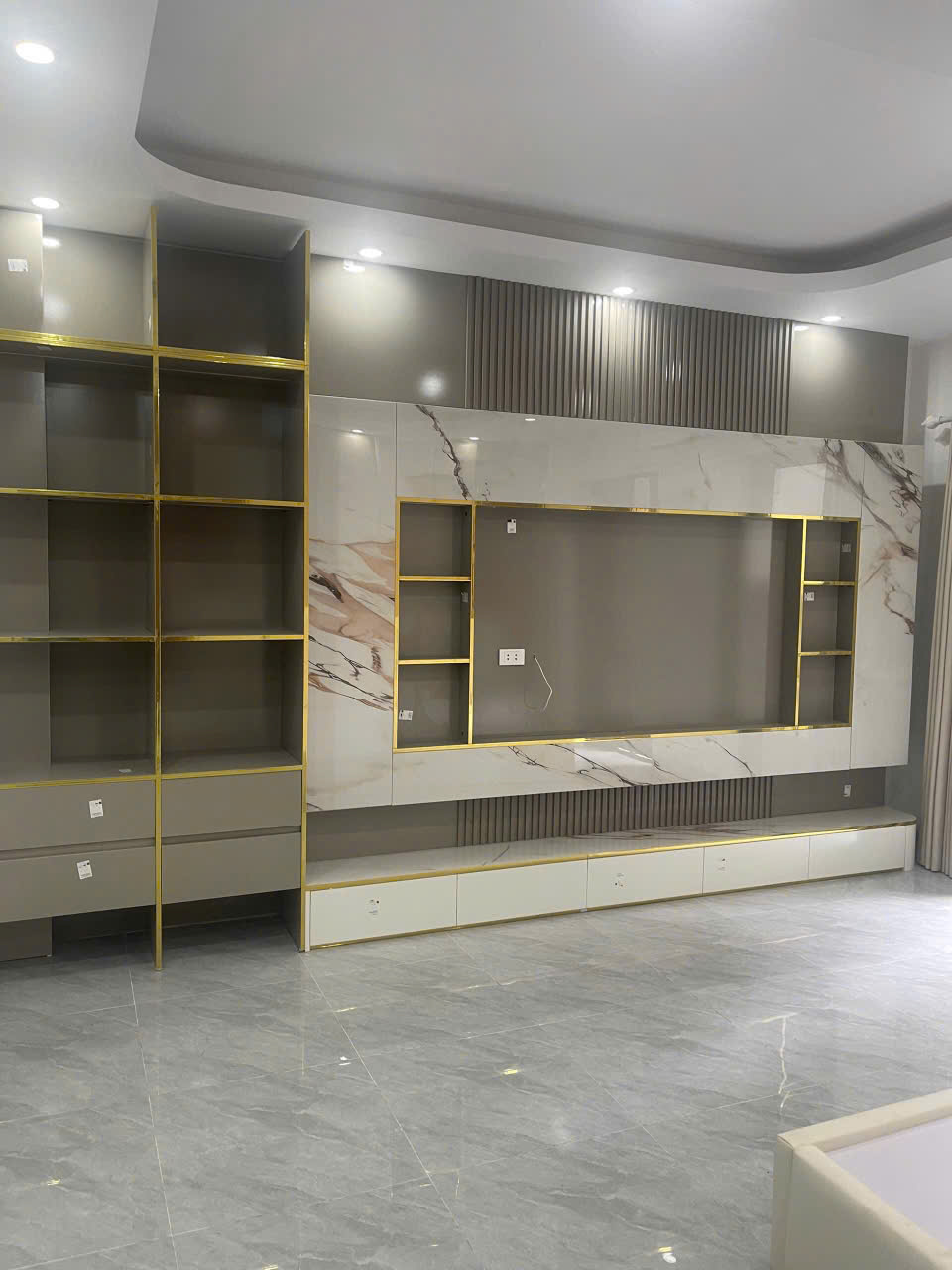 Bán nhà đẹp Đại La, Hai Bà Trưng - Full nội thất xịn - 6 tầng - Xách vali về ở ngay