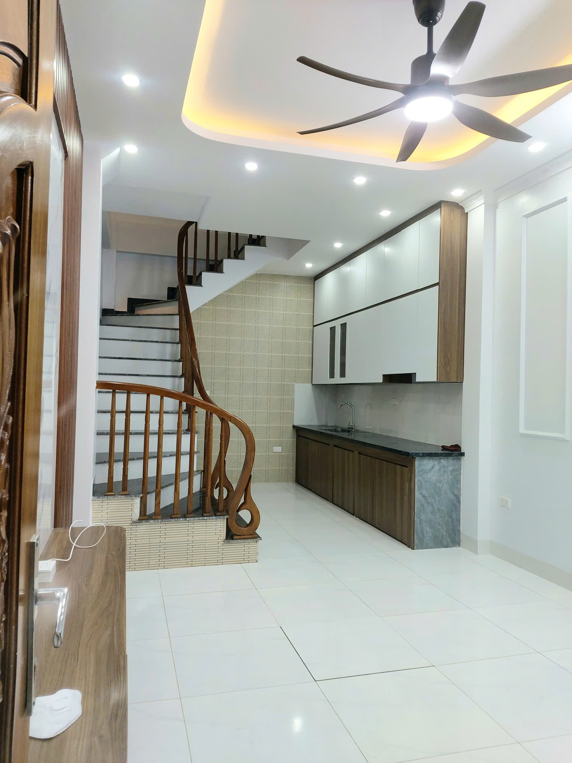 Nhà mới đẹp tại trung tâm Vạn Phúc – chỉ vài bước chân là chạm đủ tiện ích - 7 tỷ xíu