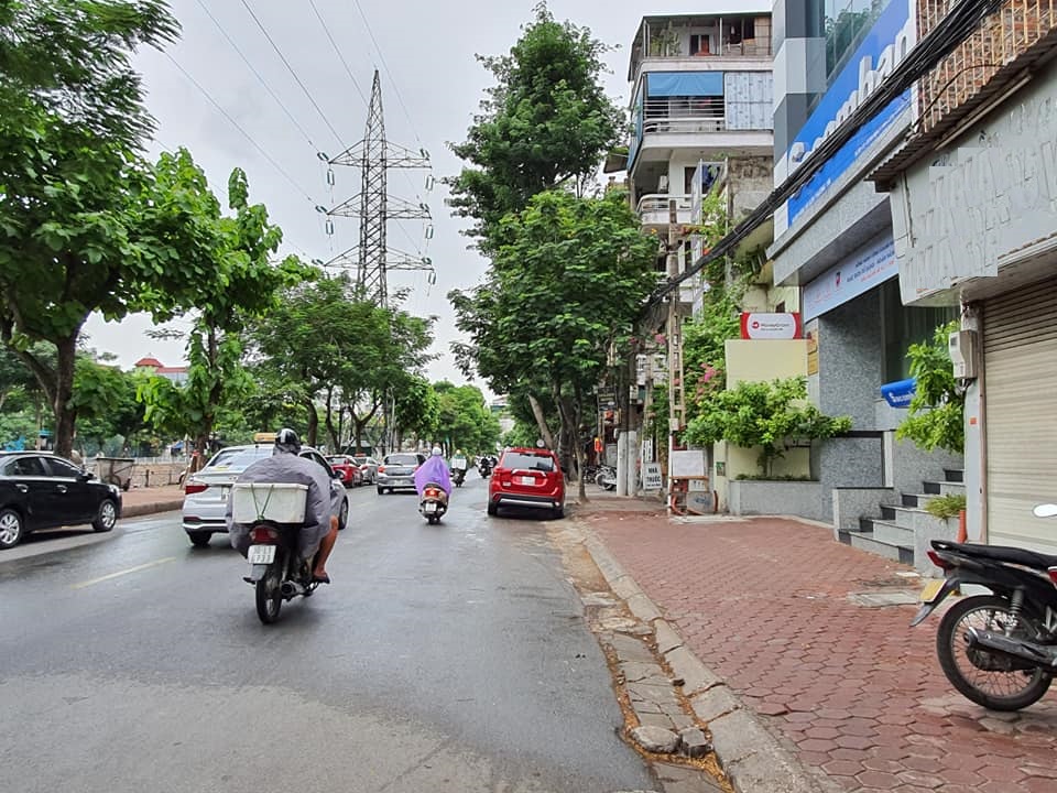 Bán nhà mặt phố Kim Ngưu Thanh Nhà Hai Bà Hà Nội 30 tỷ. Vỉa hè kinh doanh sầm uất 2 mặt thoáng