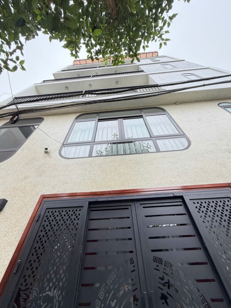 PHÚC LỢI – 6 TẦNG THANG MÁY – MT 9.6M – NGÕ RỘNG GẦN Ô TÔ TRÁNH