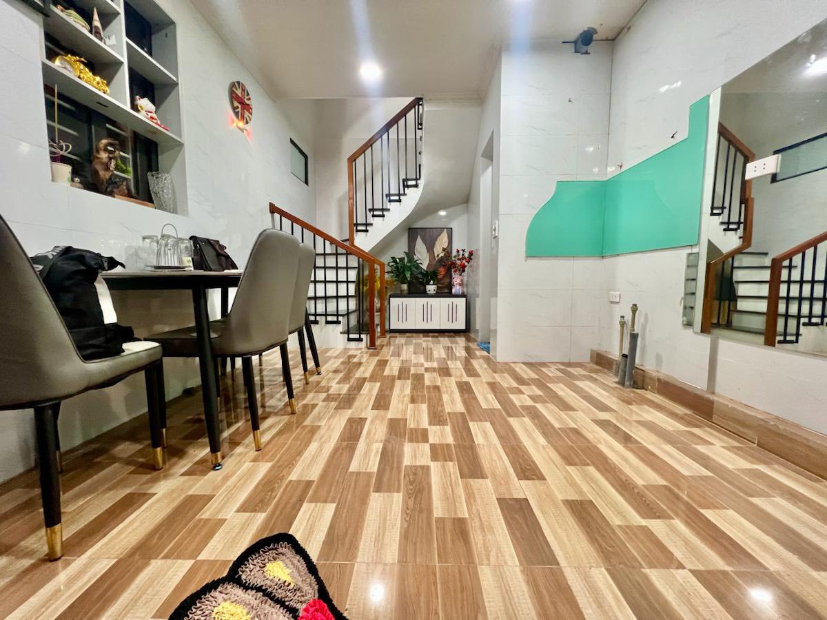 Bán nhà Nguyễn Đình Chiểu, 25m2, 5 tầng 3 phòng ngủ, mặt tiền 3.3m, giá nhỉnh 8 tỉ, ngõ rộng thoáng