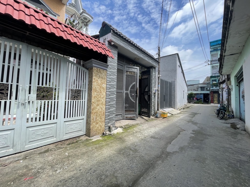 Bán nhanh nhà xưởng Nguyễn Văn Qúa q12[ 7.5 x29 ] giá 8,6 tỷ hem xe tải