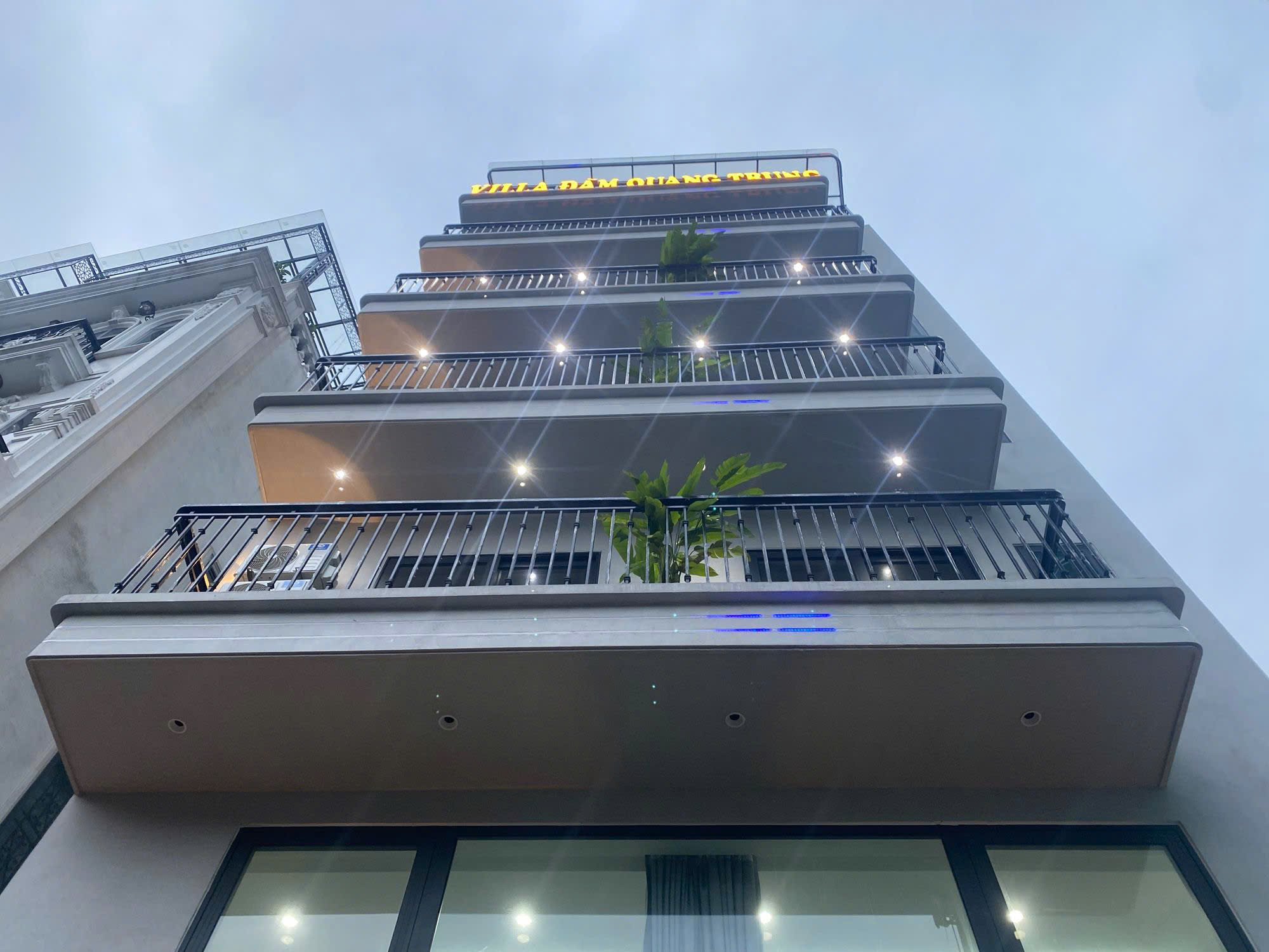 BÁN NHÀ PHỐ Nguyễn Sơn – LONG BIÊN – 66m² – 7 TẦNG – THANG MÁY – GARA 2 Ô TÔ – 24.5 TỶ