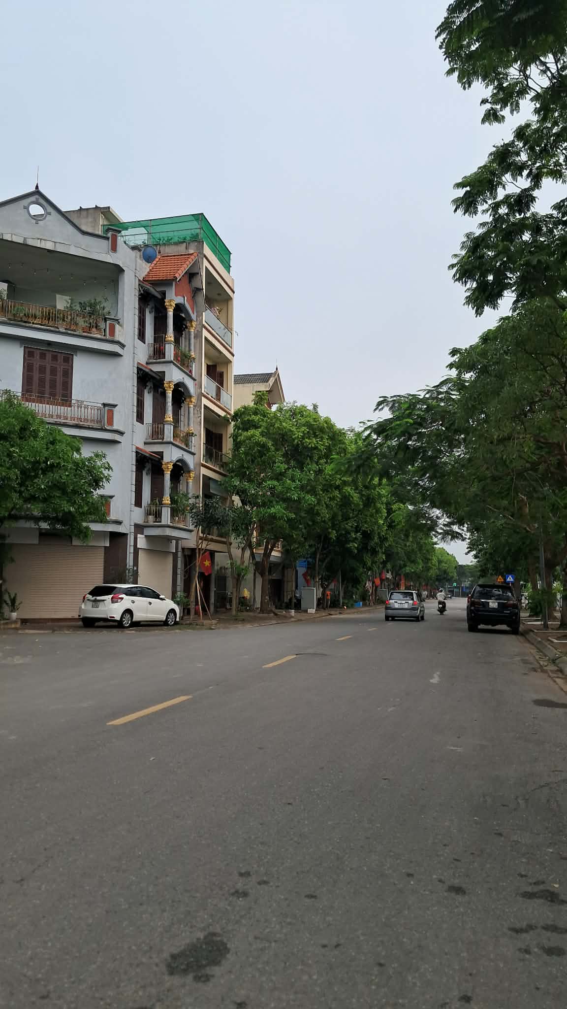 BÁN ĐẤT MP PHÚC LỢI 86M2- LÔ GÓC- VỈA HÈ - VIEW VINHOMERIVERSIDE- 30 TỶ