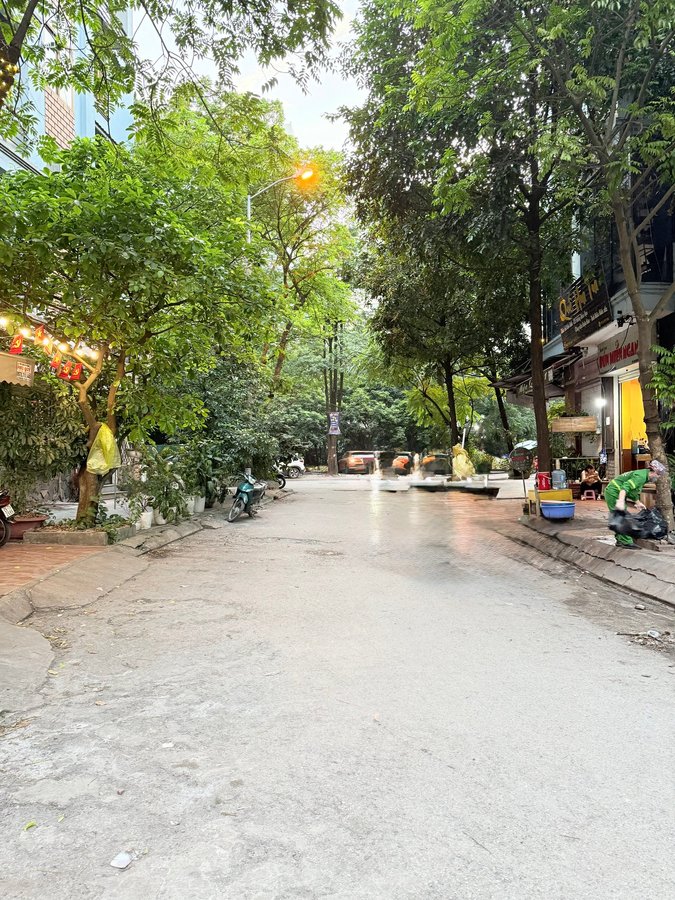 Bán Nhà 2 Mặt Ngõ Duy Tân. Cầu Giấy. Ô Tô. Vỉa Hè. DT 40m2. MT 3.4m. 5 Tầng. Giá 17.4 Tỷ
