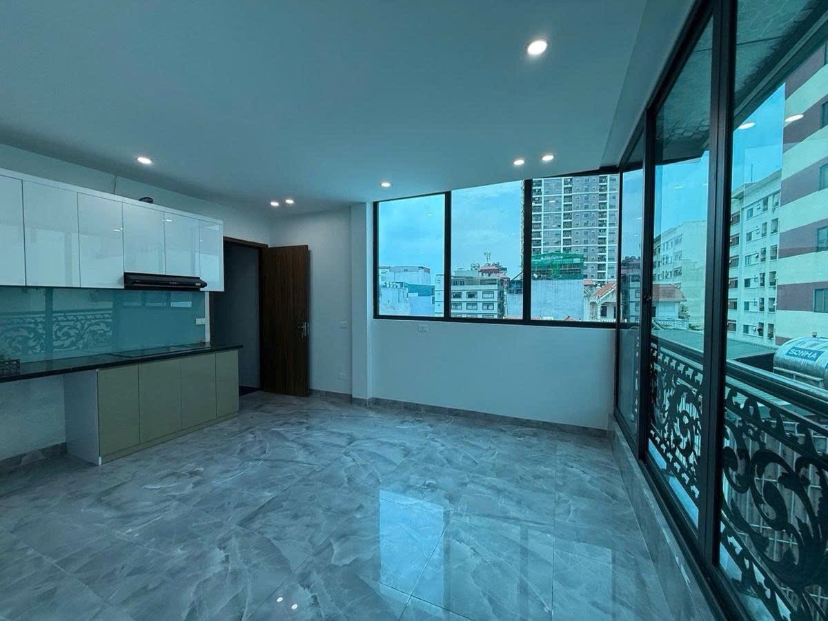 Bán Nhà Đường Bưởi. Ba Đình. 7 Tầng Thang Máy. Ô Tô. DT 51m2. MT 4.4m. Giá 17.9 Tỷ.