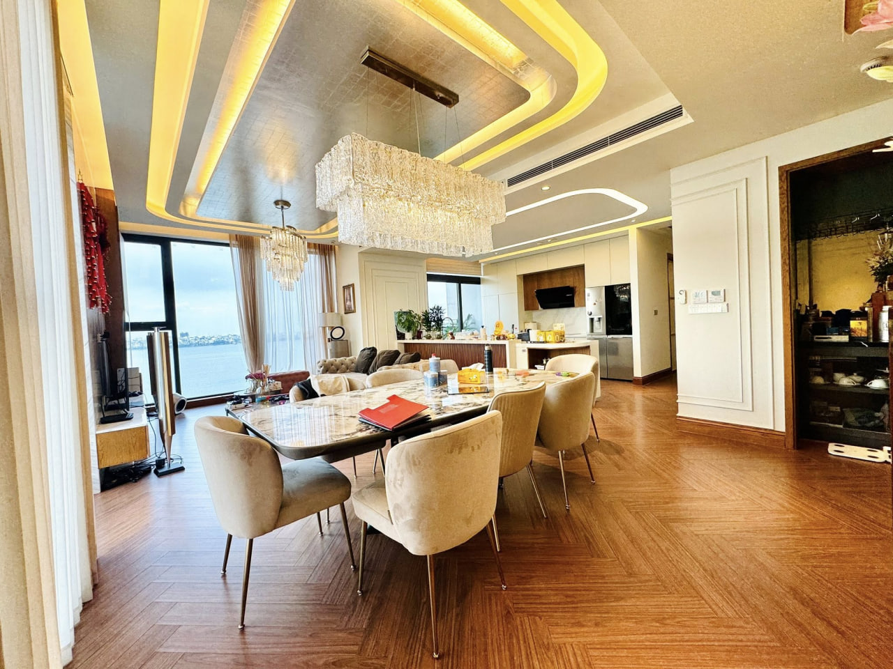 Đẳng cấp TÂY HỒ – Căn hộ góc 2 mặt View Hồ Tây Sun Grand City Thụy Khuê