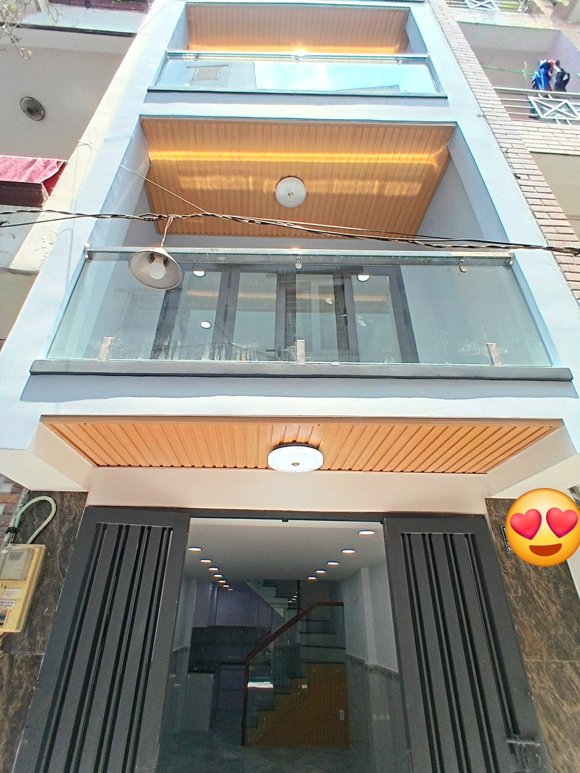 Nhà Đẹp Dân Trí Tốt - Hoàn Công Đủ 3 Tầng - 31,5m² - Võ Văn Tần Quận 3 - Hẻm 3,5m - 7 Tỷ Nhỉnh Nhà Mới - Sổ Tại Nhà - Công Chứng Trong Ngày