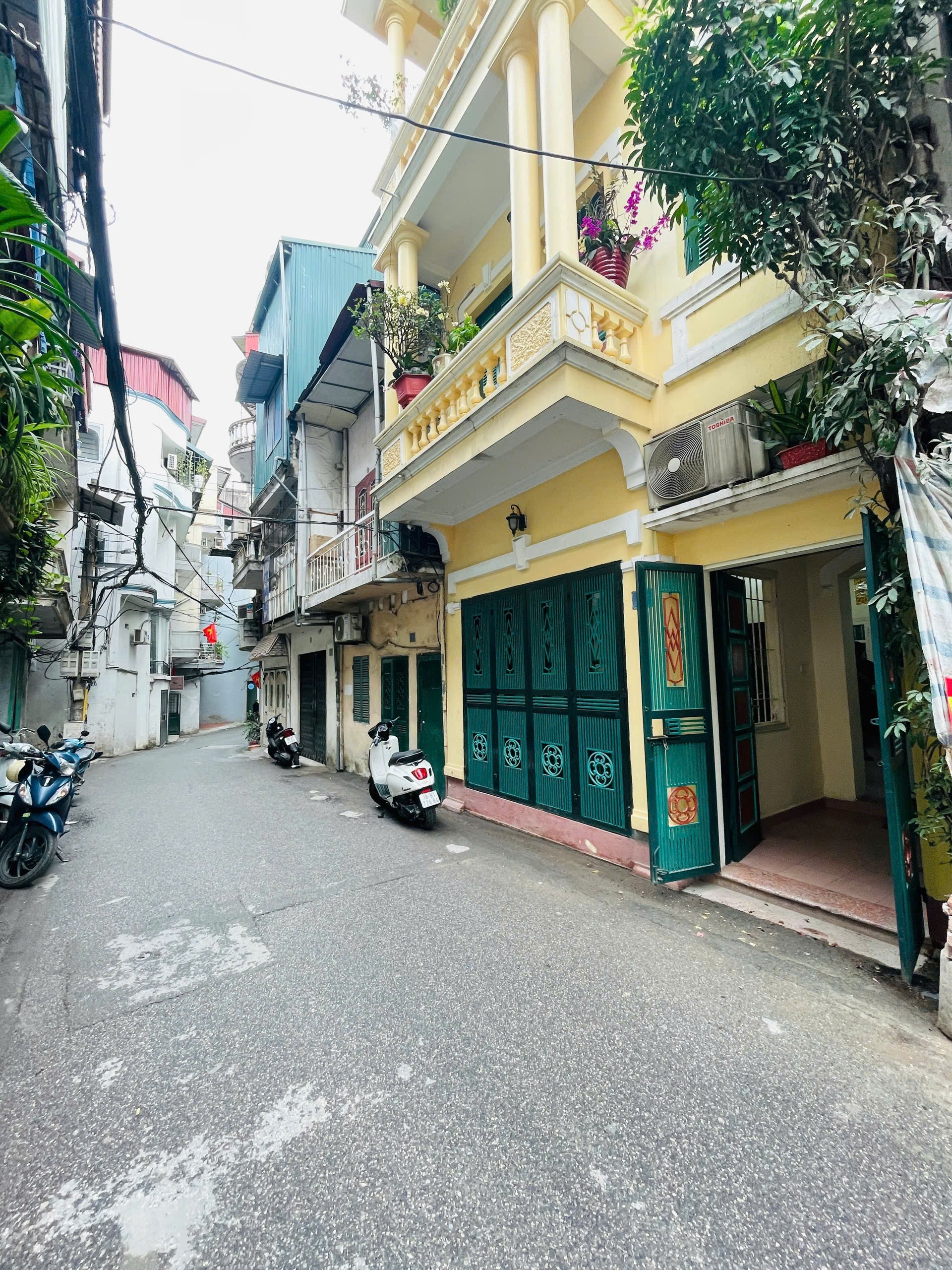 BÁN NHÀ MẶT NGÕ VIP BA ĐÌNH-NHÀ DÂN XÂY CHẮC CHẮN KHUNG CỘT-MẶT TIỀN BỀ THẾ -30M RA MẶT PHỐ HOÀNG HOA THÁM-Ô TÔ KINH DOANH SẦM UẤT