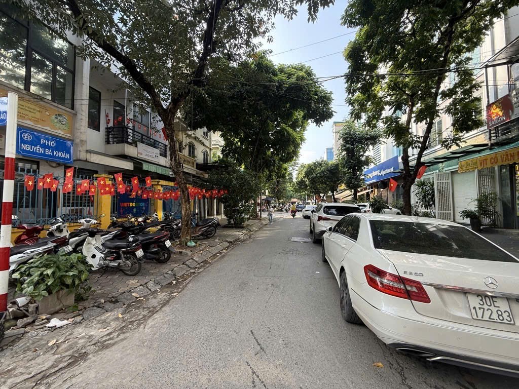 BÁN TOÀ NHÀ TRẦN QUỐC VƯỢNG - CẦU GIẤY