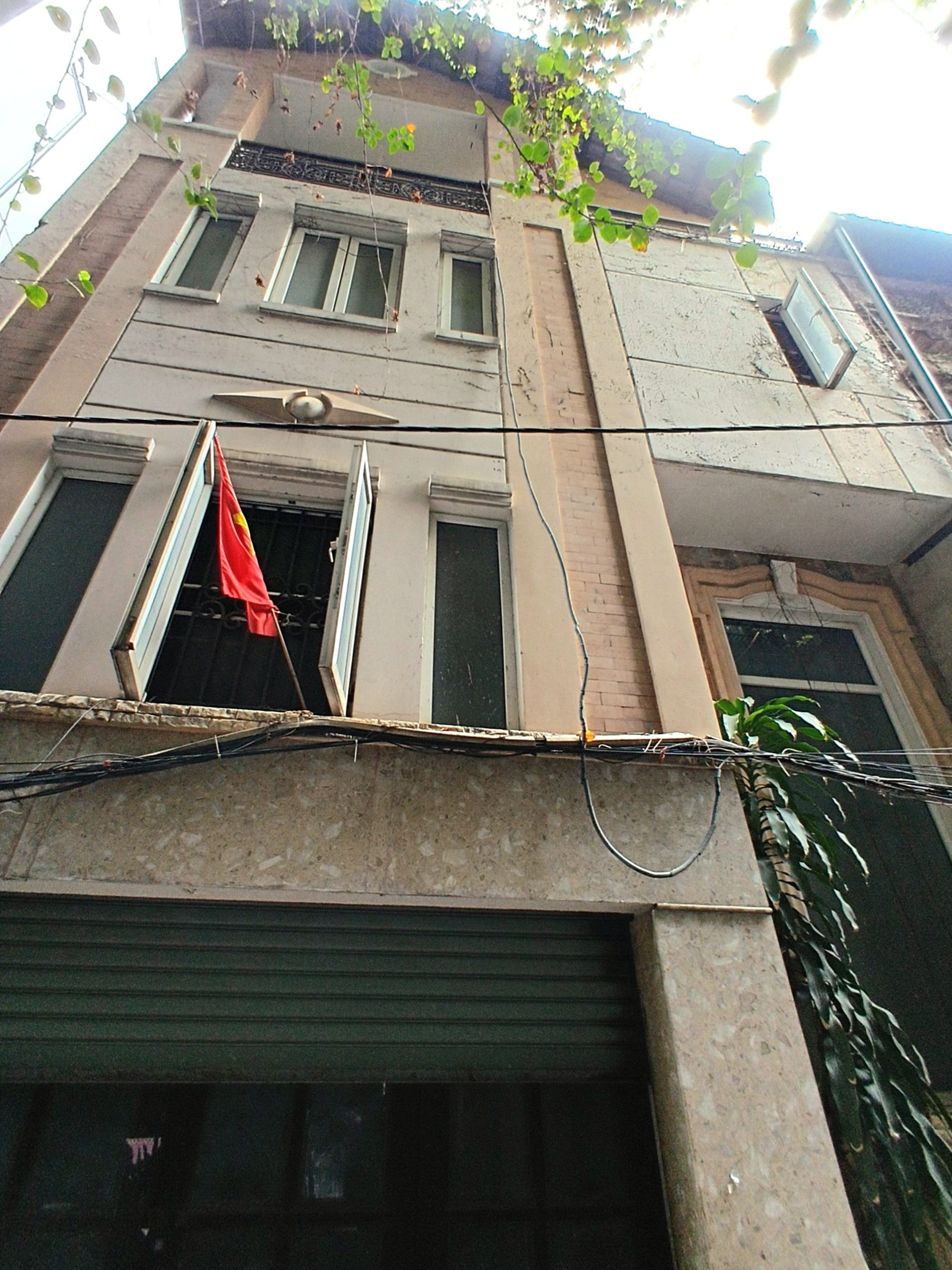 Nhà Đường Võ Văn Tần Quận 3 Ngang Bề Thế 7,3m Nhà Hiện 4 Tầng - 80m² - 21,5 Tỷ TL Nhà Ngang 7,3m Dài 11m - Sau Căn Mặt Tiền