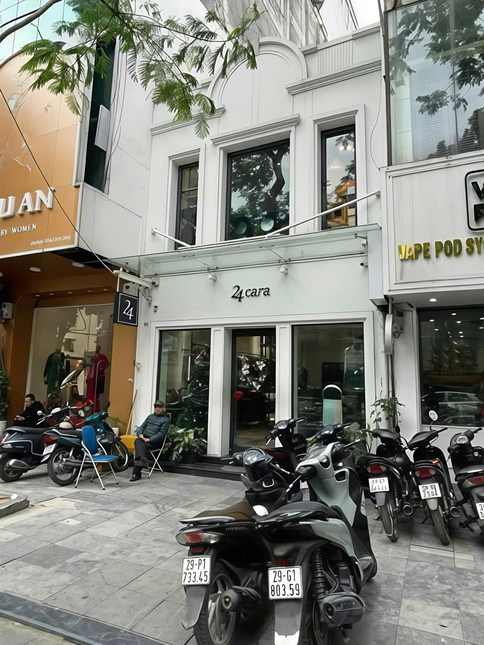 CHO THUÊ NHÀ LÁNG HẠ - HOÀNG NGỌC PHÁCH – ĐỐNG ĐA Diện tích: 80m x 4 tầng Mặt tiền: 5,5m