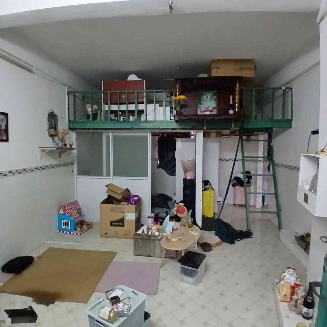L2389* Trốn sếp đi xem vì căn hộ Quận 6 này quá rẻ!