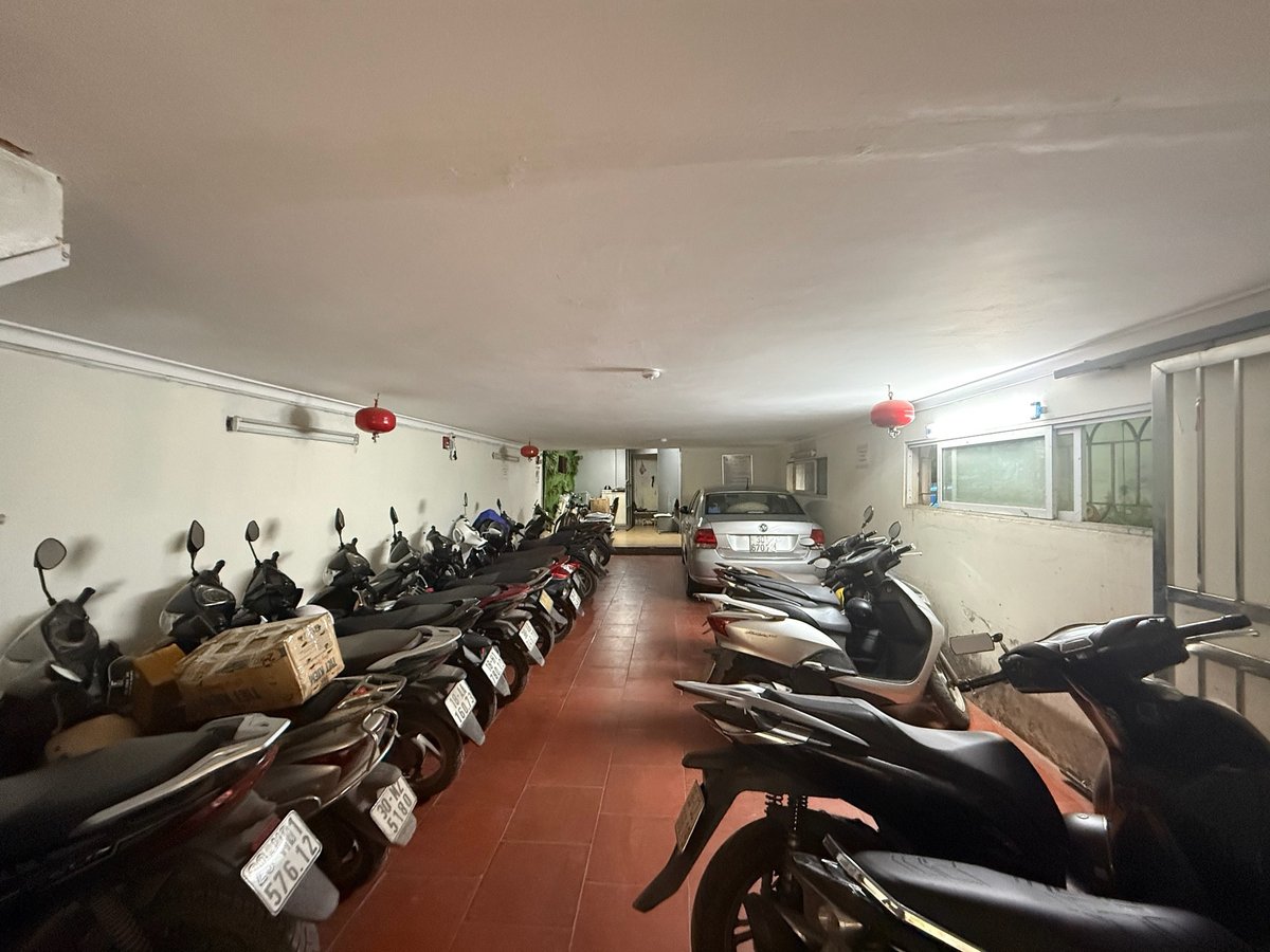 Nhà Nguyễn Xiển. Thanh Xuân. 9 Tầng. Lô Góc. Ô Tô. Vỉa Hè. DT 97m2. MT 5.3m. Giá 51.5 Tỷ.
