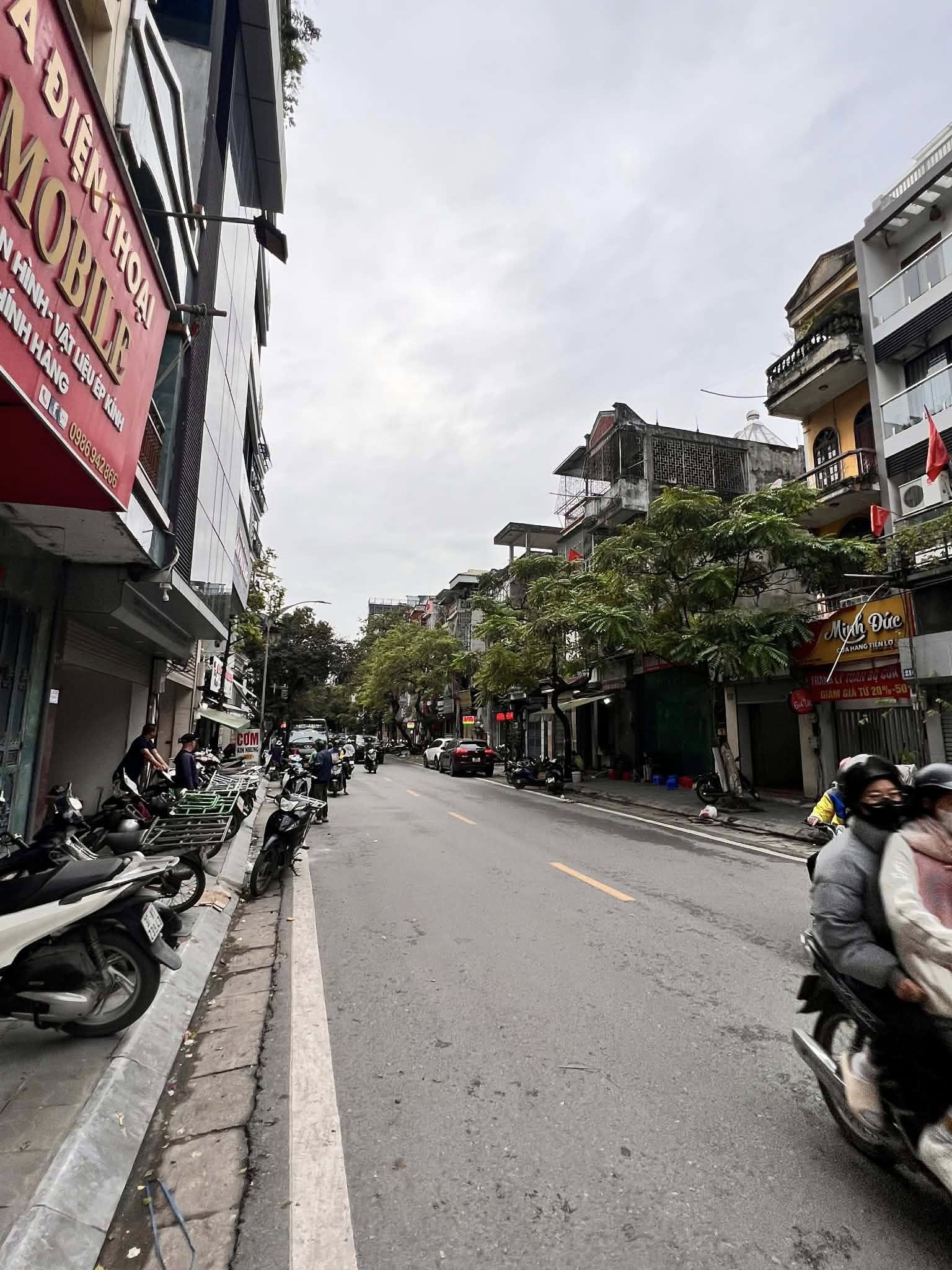 BÁN MẢNH ĐẤT VÀNG MẶT PHỐ VỌNG. 1096M2 - MT 24M.