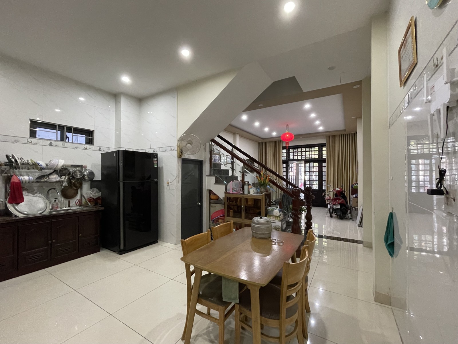 Nhà 3 tầng Lý Tự Trọng 97,5m2 đường 10,5m kinh doanh đẹp giá 15,5 tỷ