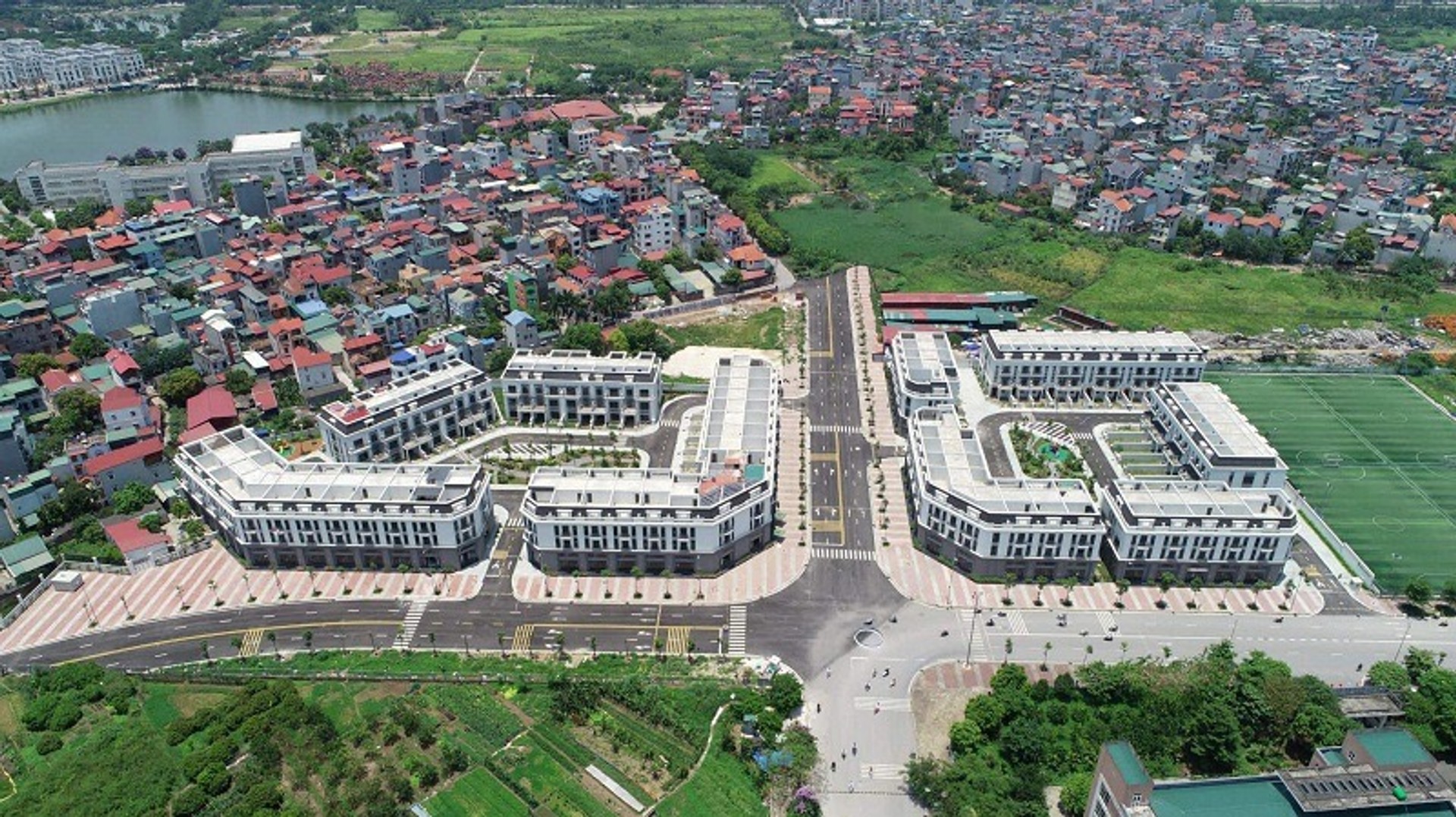 BÁN NHÀ LIỀN KỀ THẠCH BÀN 130M2 - 4 TẦNG THÔ - VỊ TRÍ ĐẮC ĐỊA- 2X TỶ